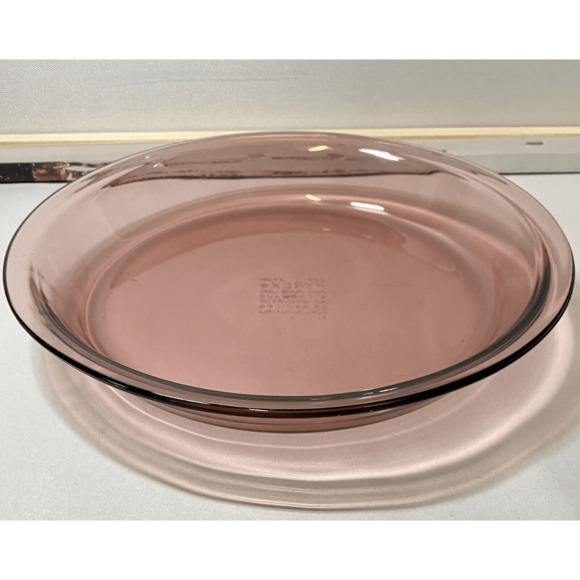 Vintage Pyrex Cranberry Purple Glass #209 Pie Plate Dish 9.75” (II) - Picture 2 of 8